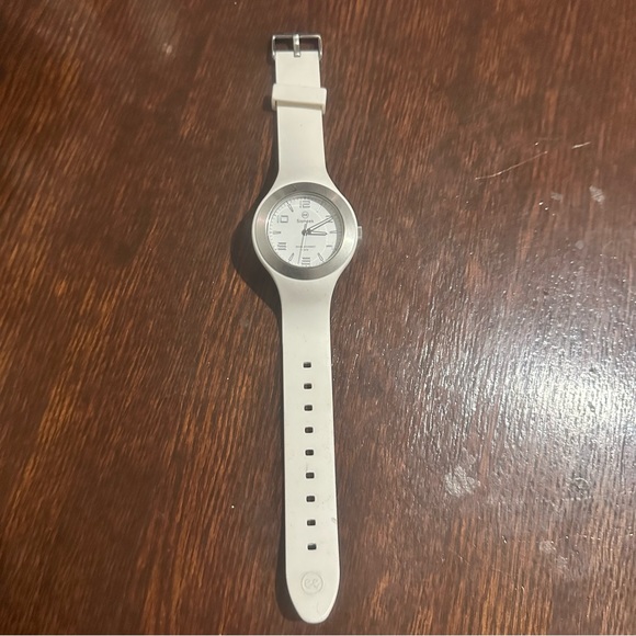 Sismeek with interchangeable bracelets (blue, white, green and purple) - Picture 4 of 11